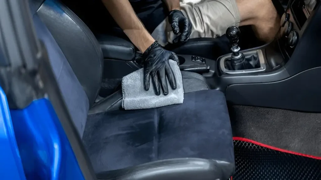 Why Dubai’s Harsh Climate Makes Car Detailing Service Essential